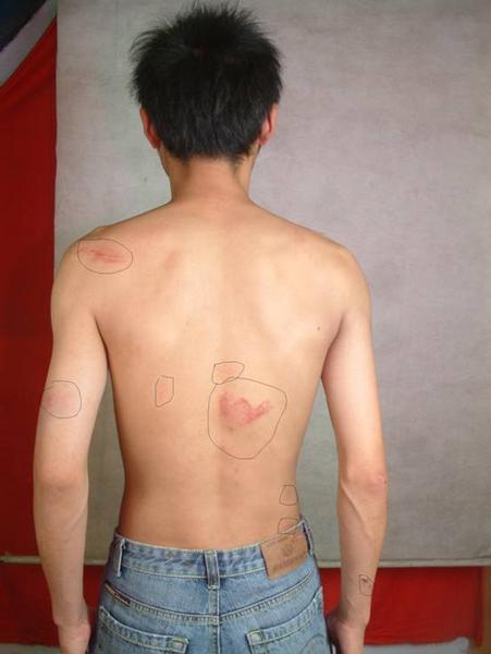 河北省邯郸市北方汽修学校发生教职工群殴学生，两同学